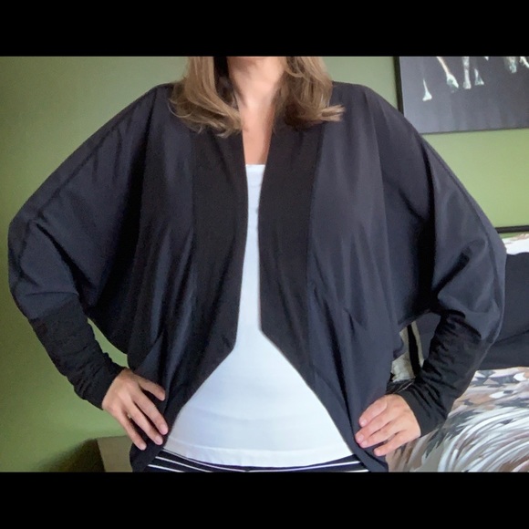 5/$20 Karma Cocoon Sweater - Picture 5 of 6